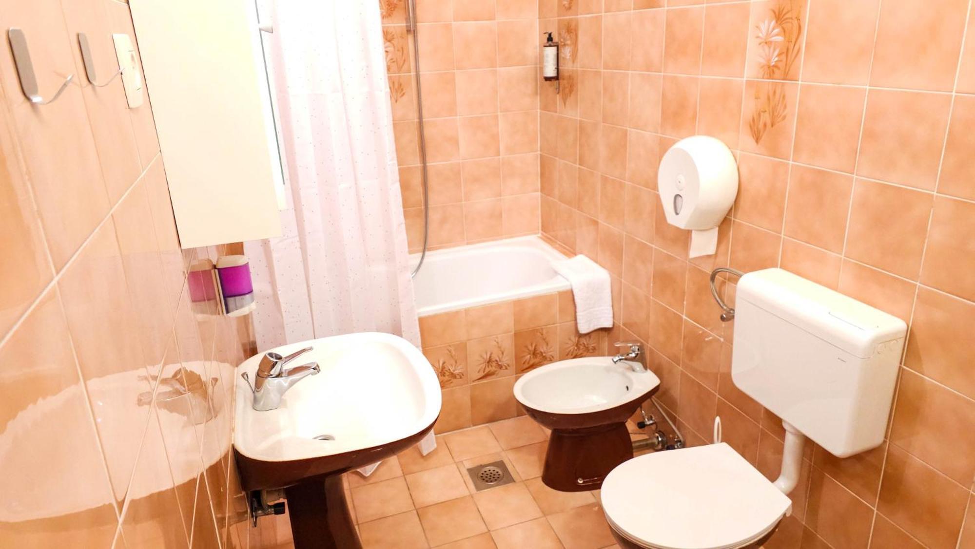 Rooms Koblar Portoroz Bagian luar foto