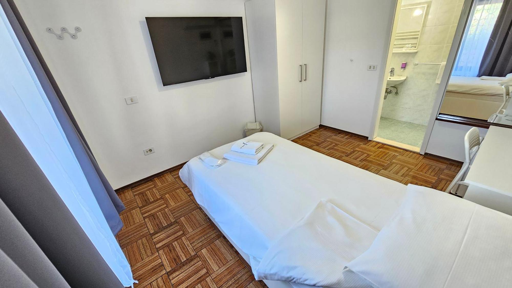 Rooms Koblar Portoroz Bagian luar foto